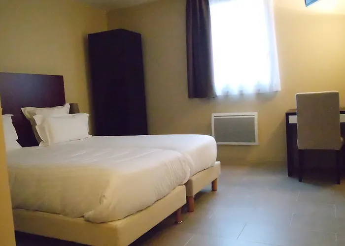 Arcantis 2* エピネー・シュル・セーヌ